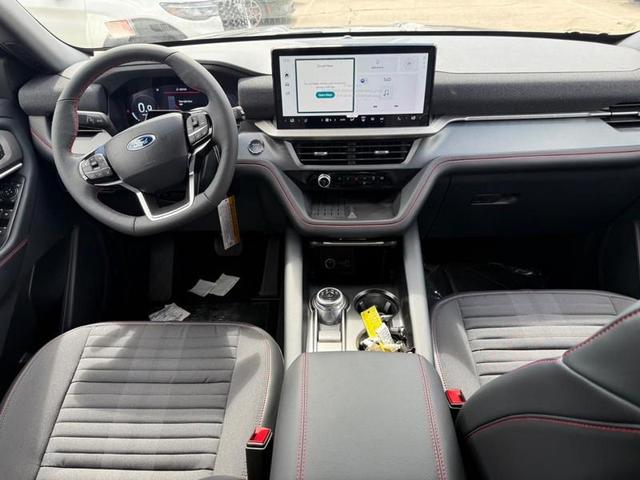 Photo of 2025 Agate Black Metallic Ford Explorer