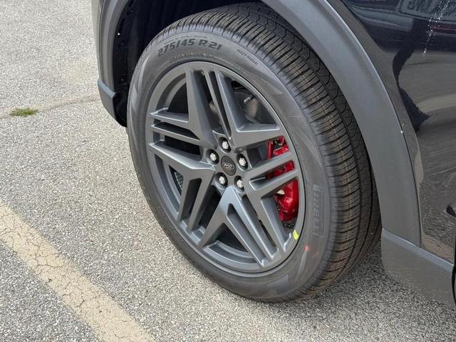 Photo of 2025 Agate Black Metallic Ford Explorer