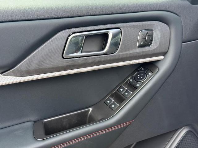 Photo of 2025 Agate Black Metallic Ford Explorer