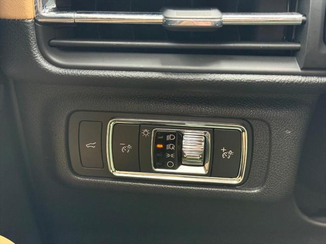 Photo of 2022 Black Metallic Lincoln Corsair