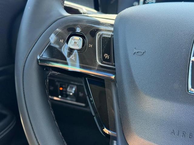 Photo of 2025 Infinite Black Metallic Clearcoat Lincoln Corsair