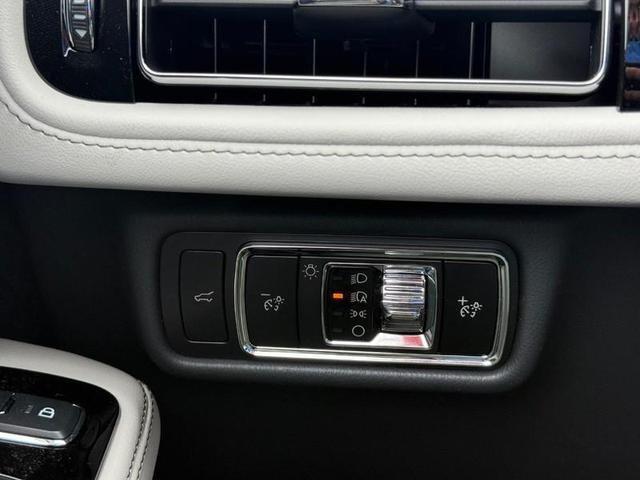 Photo of 2025 Infinite Black Metallic Clearcoat Lincoln Aviator