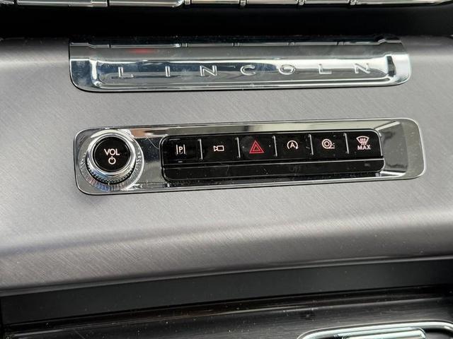 Photo of 2025 Infinite Black Metallic Clearcoat Lincoln Aviator