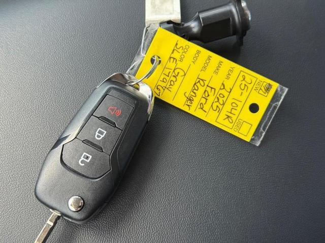 Photo of 2025 Gray Ford Ranger
