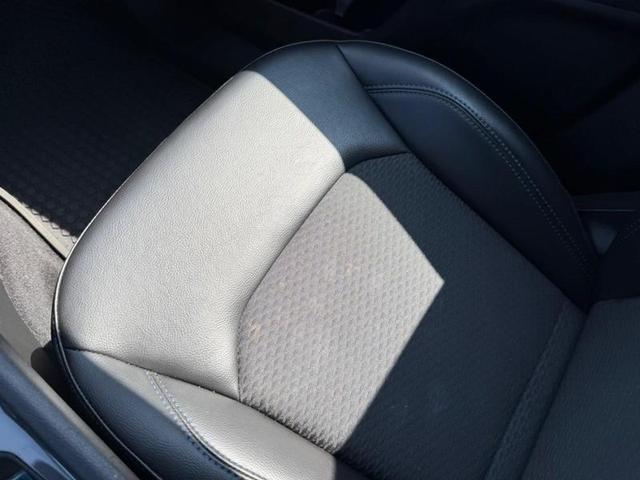 Photo of 2023 Diamond Black Crystal Pearlcoat Jeep Compass