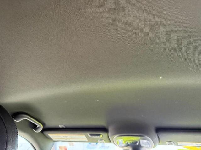Photo of 2023 Diamond Black Crystal Pearlcoat Jeep Compass