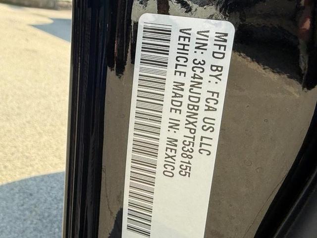 Photo of 2023 Diamond Black Crystal Pearlcoat Jeep Compass