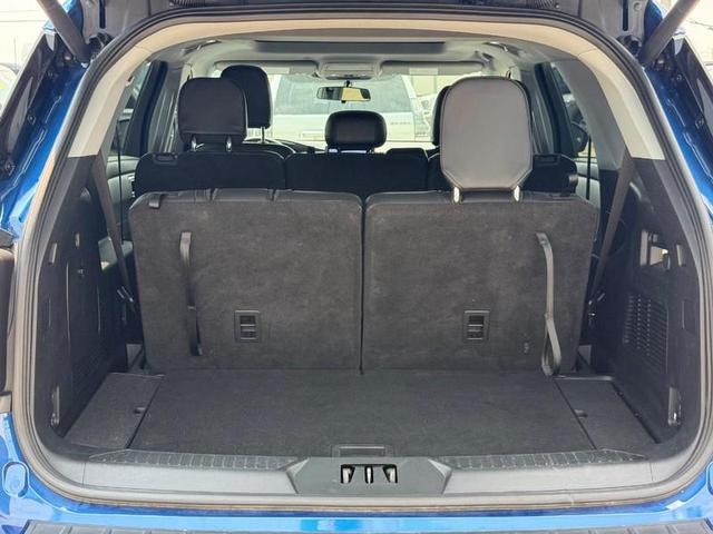 Photo of 2022 Blue Metallic Ford Explorer