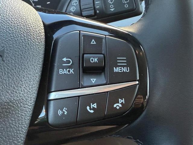 Photo of 2022 Oxford White Ford Escape
