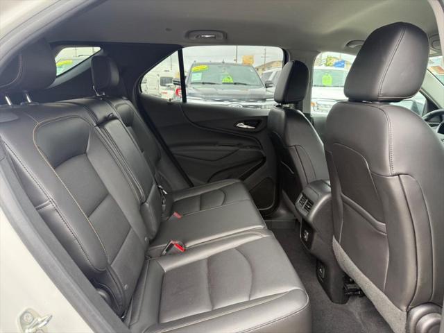 Photo of 2019 Iridescent Pearl Tricoat Chevrolet Equinox