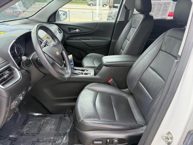 Photo of 2019 Iridescent Pearl Tricoat Chevrolet Equinox