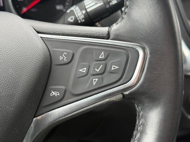 Photo of 2019 Iridescent Pearl Tricoat Chevrolet Equinox