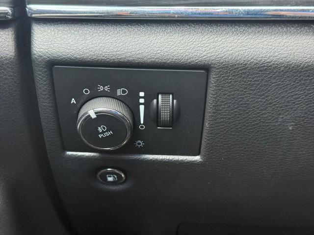 Photo of 2020 Granite Crystal Metallic Clearcoat Jeep Grand Cherokee
