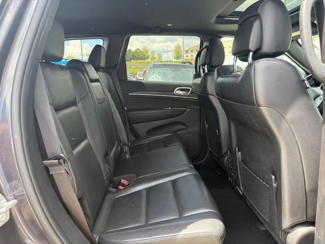 Photo of 2020 Granite Crystal Metallic Clearcoat Jeep Grand Cherokee