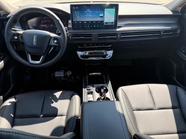 Photo of 2025 Red Carpet Metallic Tinted Clearcoat Lincoln Corsair