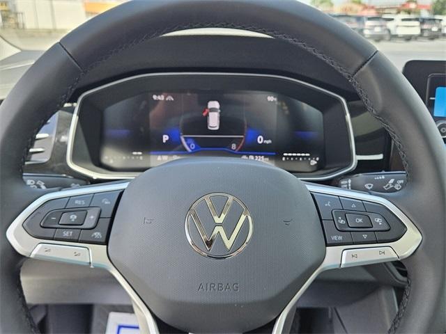 Photo of 2025 Opal White Pearl Effect Volkswagen Jetta