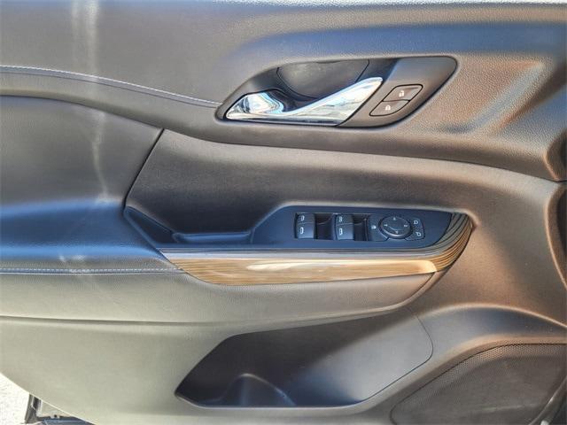Photo of 2022 Ebony GMC Acadia
