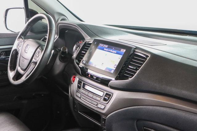 Photo of 2023 Gray Honda Ridgeline