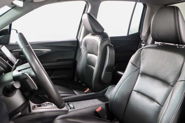 Photo of 2023 Gray Honda Ridgeline