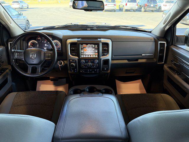 Photo of 2016 Bright White Clearcoat RAM 1500