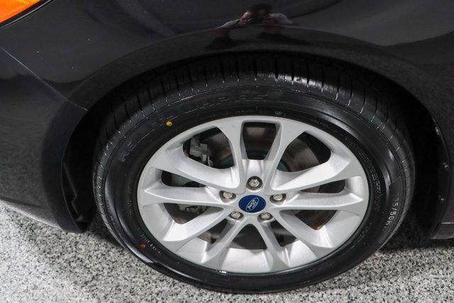 Photo of 2019 Agate Black Ford Fusion