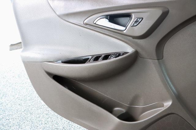 Photo of 2021 Summit White Chevrolet Malibu