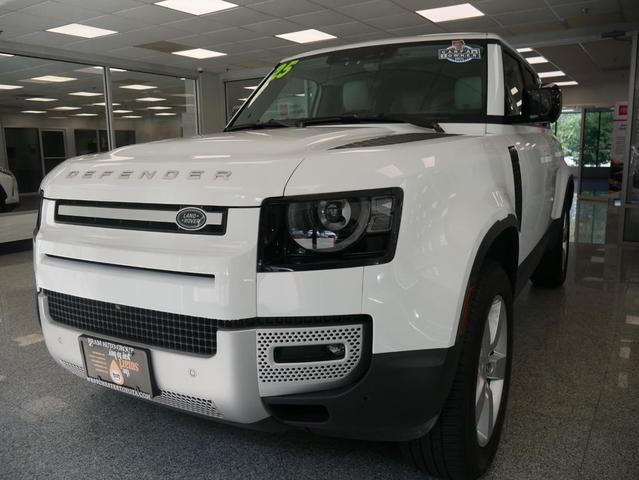 Photo of 2025 Fuji White Land Rover Defender