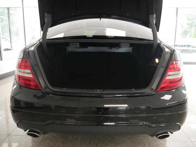 Photo of 2014 Black Mercedes-Benz C-Class