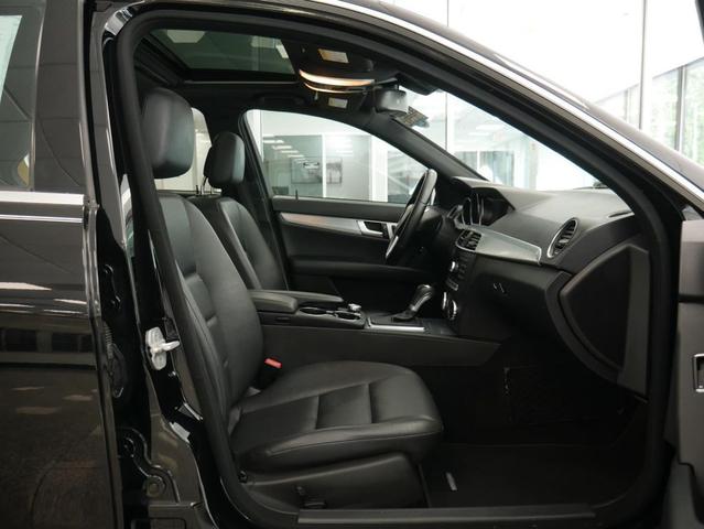 Photo of 2014 Black Mercedes-Benz C-Class
