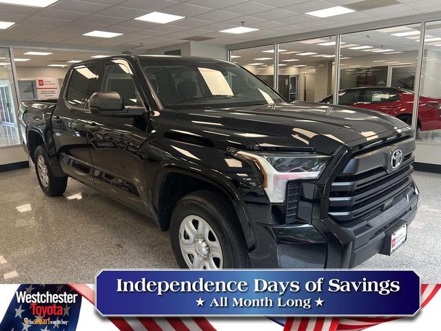 Photo of 2022 Midnight Black Metallic Toyota Tundra