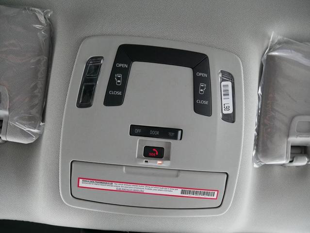 Photo of 2025 Midnight Black Metallic Toyota Sienna