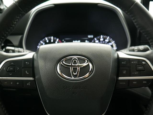 Photo of 2023 Celestial Silver Metallic Toyota Highlander