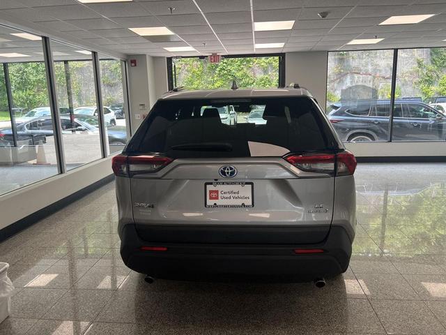 Photo of 2022 Silver Sky Metallic Toyota RAV4 Hybrid