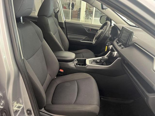 Photo of 2022 Silver Sky Metallic Toyota RAV4 Hybrid