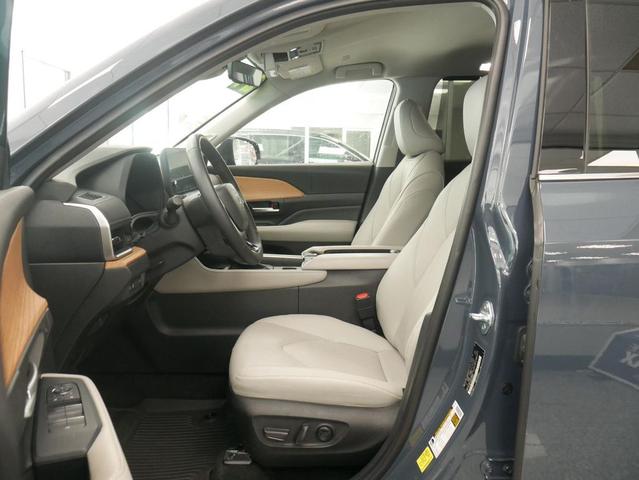 Photo of 2024 Storm Cloud Toyota Grand Highlander