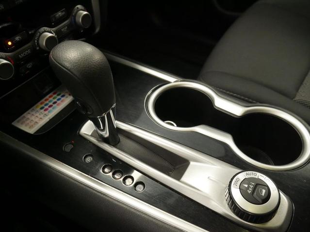Photo of 2020 Brilliant Silver Metallic Nissan Pathfinder