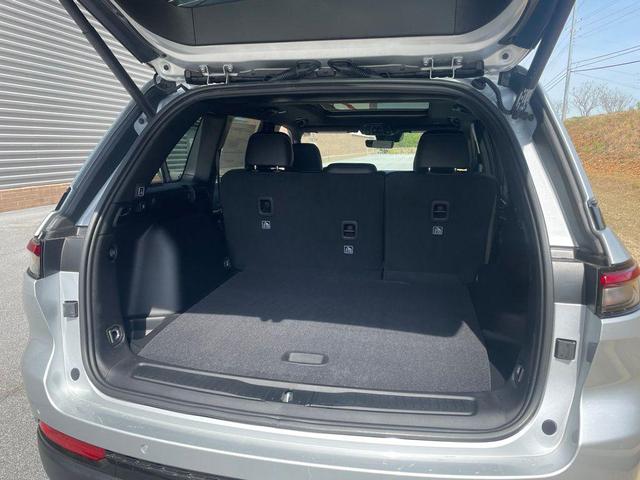 Photo of 2025 Silver Zynith Jeep Grand Cherokee