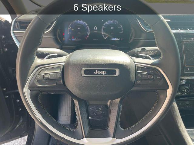 Photo of 2023 Diamond Black Crystal Pearlcoat Jeep Grand Cherokee L
