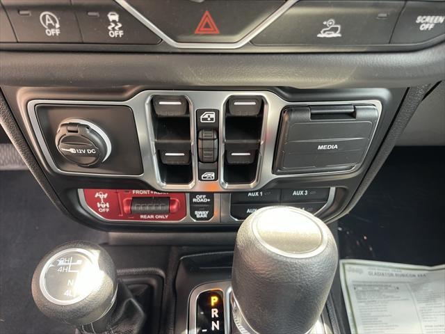 Photo of 2025 Firecracker Red Clearcoat Jeep Gladiator