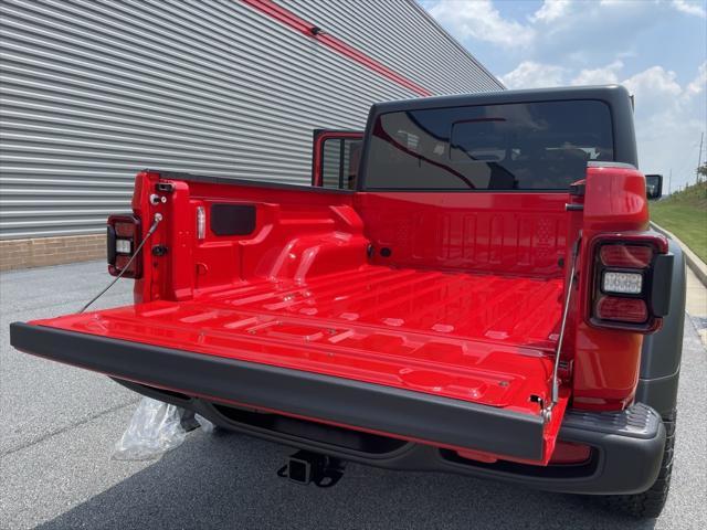 Photo of 2025 Firecracker Red Clearcoat Jeep Gladiator