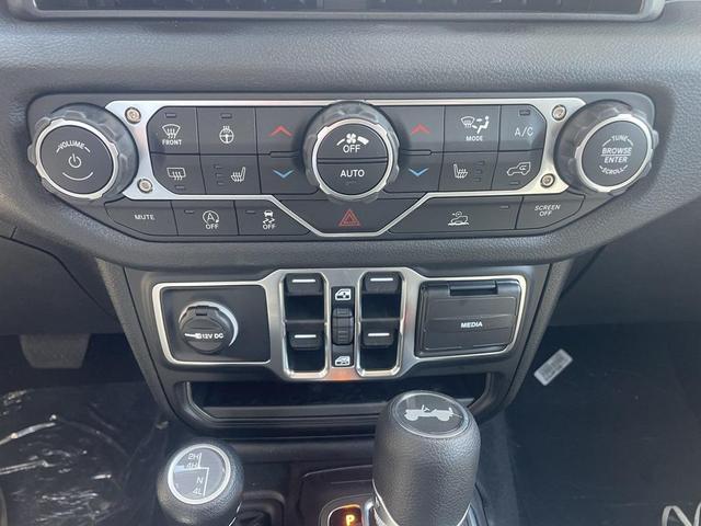 Photo of 2025 Bright White Clearcoat Jeep Wrangler
