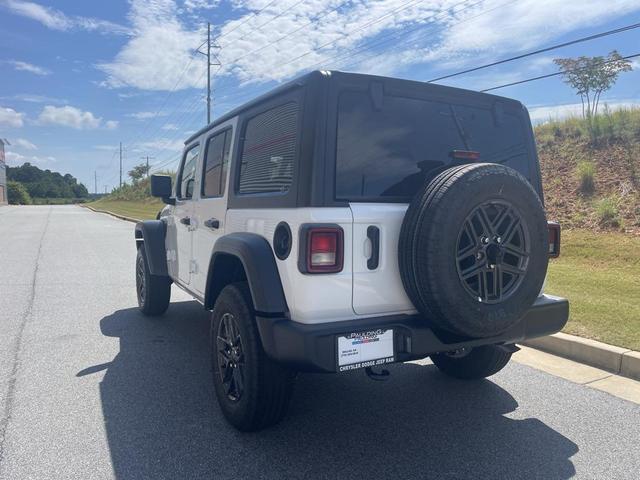 Photo of 2025 Bright White Clearcoat Jeep Wrangler