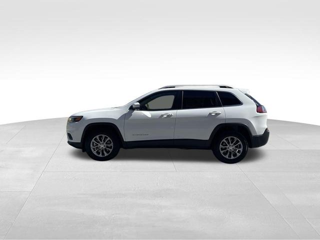 Photo of 2021 Bright White Clearcoat Jeep Cherokee