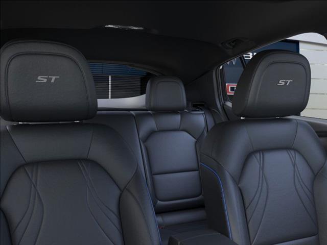 Photo of 2025 Summit White Gaz Buick Envista