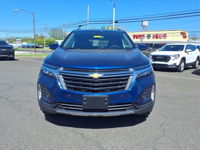 Photo of 2022 Blue Glow Metallic Chevrolet Equinox