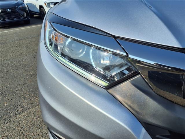 Photo of 2022 Platinum White Pearl Honda HR-V