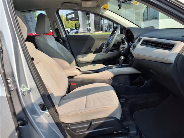 Photo of 2022 Platinum White Pearl Honda HR-V