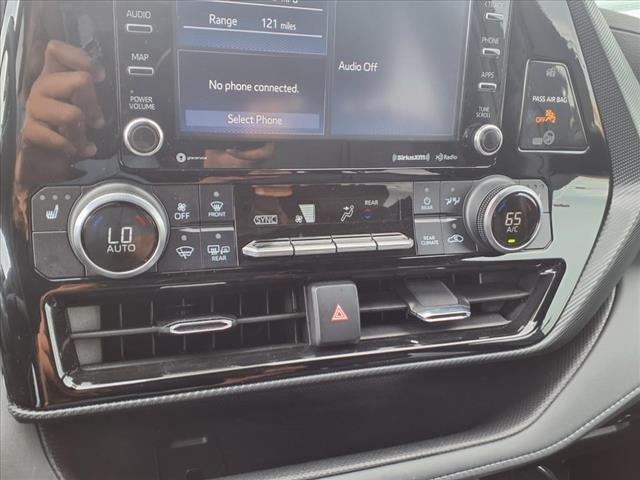 Photo of 2022 Grey Toyota Highlander