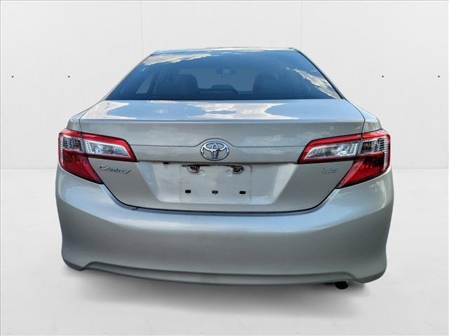 Photo of 2014 Creme Brulee Mica Toyota Camry