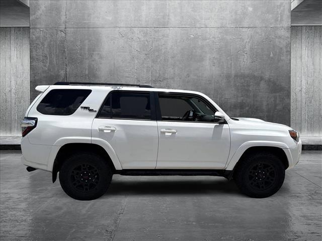 Photo of 2022 White Toyota 4Runner
